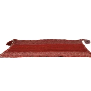 שטיח אדום קטן של Heritage Comfort עם כתמים לבנים