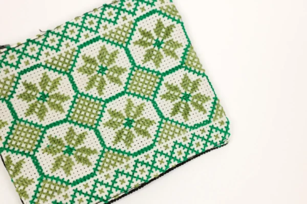 Threaded Traditions White Purse with Green Embroidery - Image 3